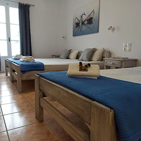 Isalos Paros شقة ناوسا