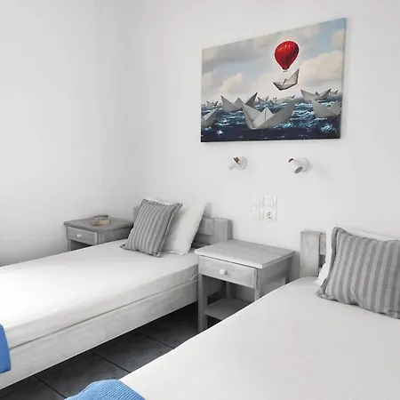 Isalos Paros شقة ناوسا