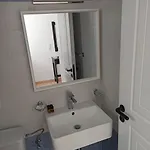 Isalos Apartment *