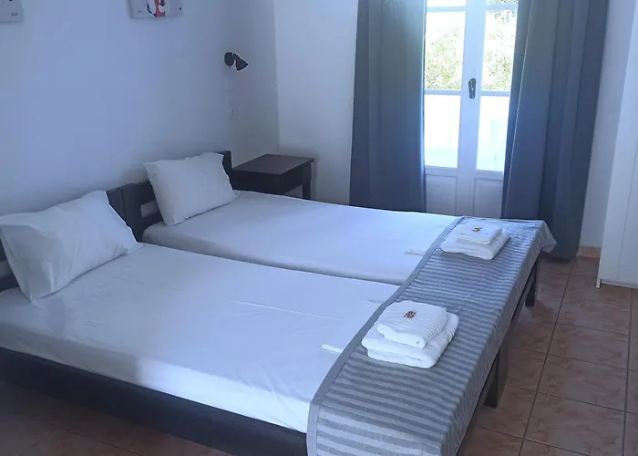 Isalos Paros * 纳乌萨